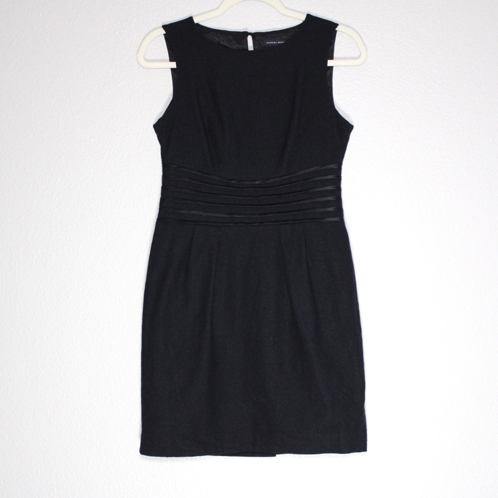 Banana Republic 97% wool sheath dress - Picture 4 of 12